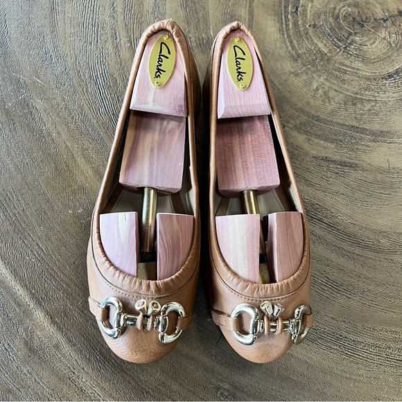 Mercanti Fiorentini Ballet Flat Slip On Shoes 6B Camel Brass Tone Toe Buckle - Picture 2 of 12